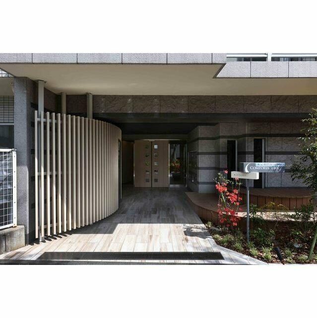 エントランス　建物の内部です