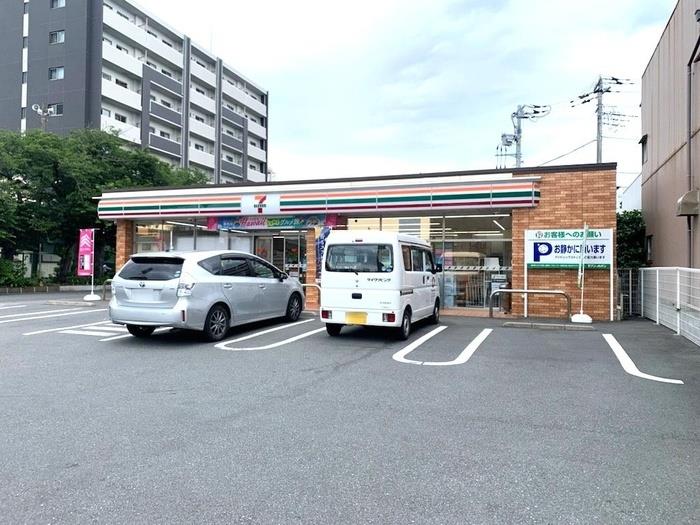 コンビニ　セブンイレブン沼津白銀店（コンビニ）まで288m