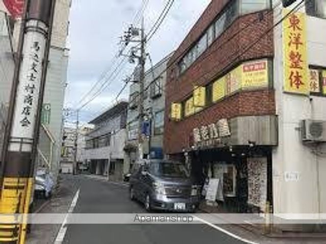 コンビニ　ファミリーマート（コンビニ）まで439m