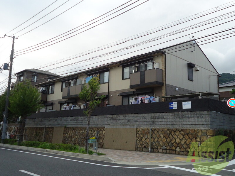 建物外観　甲南山手駅近くの人気エリア
