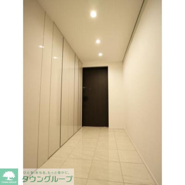 玄関　※写真は同タイプ住戸です。
