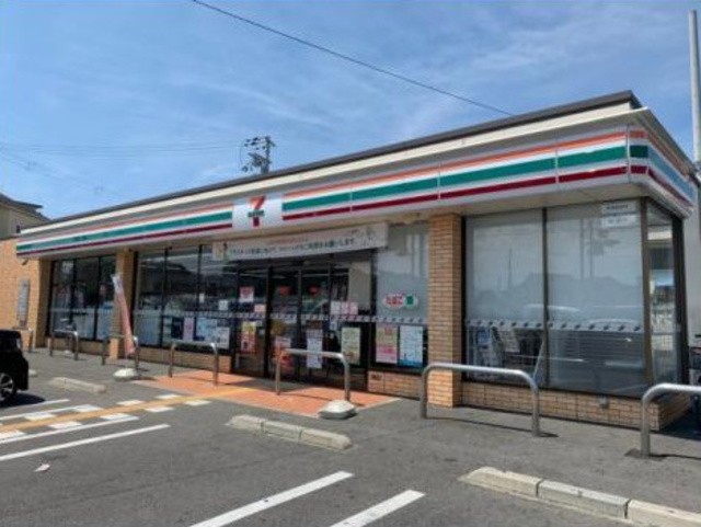 コンビニ　セブンイレブン岸和田春木泉町店（コンビニ）まで373m
