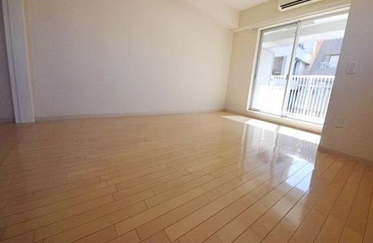 居室・リビング　☆明るい居室☆
