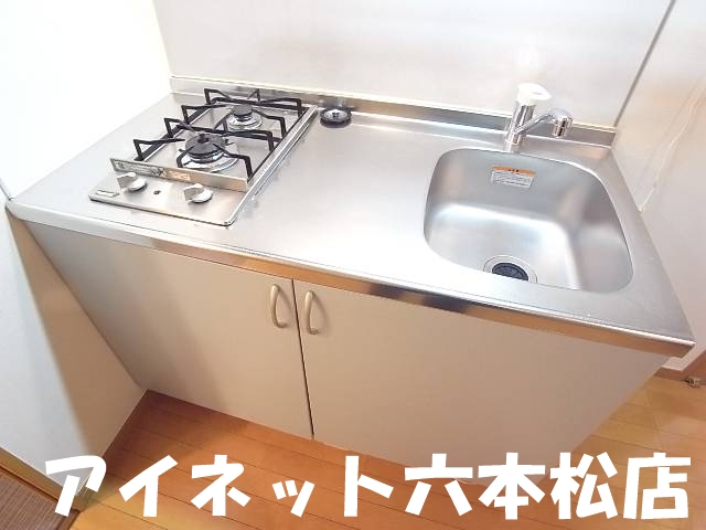 キッチン　２口コンロで気分ノリノリ。