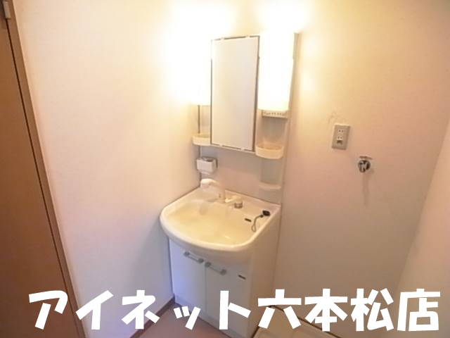 洗面設備　朝の身支度はここから。