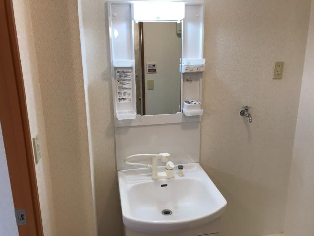 洗面設備　洗髪洗面化粧台