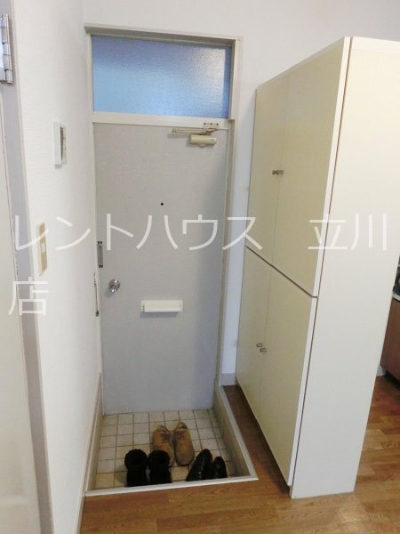 玄関　同建物参考写真