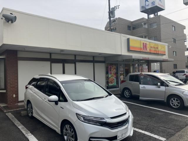 飲食店　ほっかほっか亭油屋町店（飲食店）まで478m