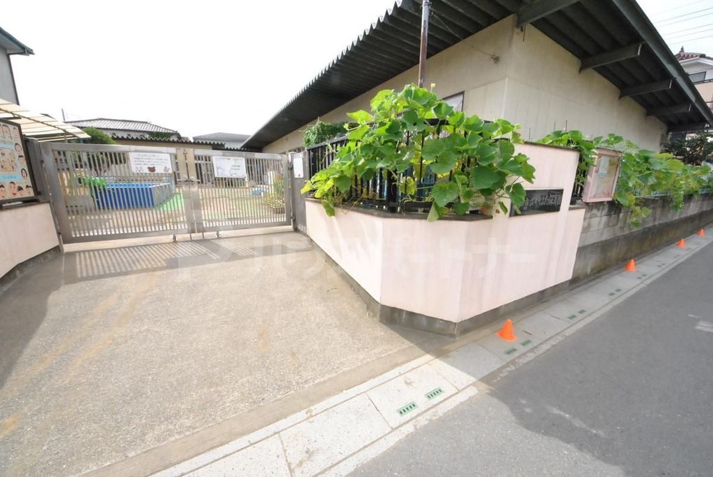 幼稚園・保育園　やはた保育園（幼稚園・保育園）まで600m