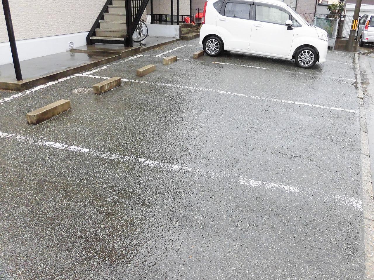 駐車場　駐車場