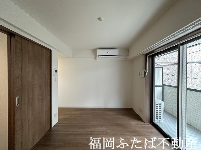 KDT博多駅南レジデンスの居間写真