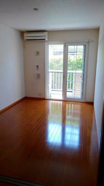 ネオウイング Aの居間写真