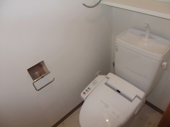 日神デュオステージ横浜のトイレ写真