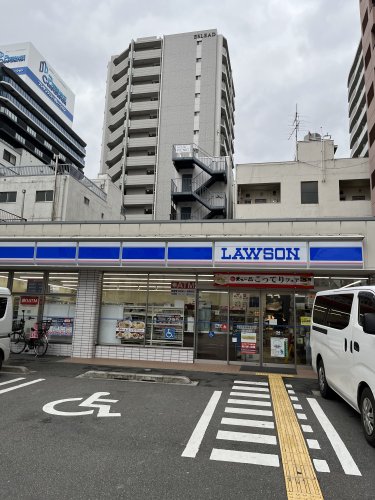 コンビニ　ローソン 桜川二丁目南店（コンビニ）まで245m