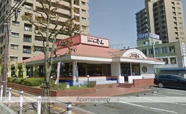 コンビニ　ファミリーマート（コンビニ）まで146m