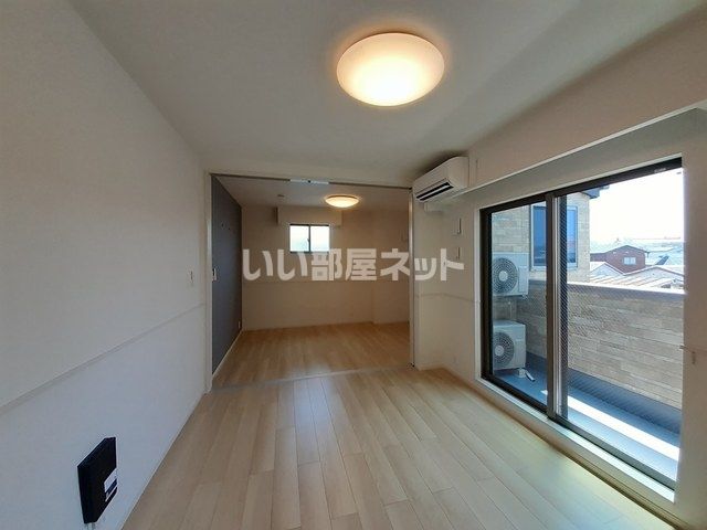 フォーチュンパークIVの居間写真