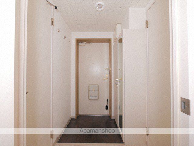 地下鉄東豊線 北１３条東駅 徒歩5分 4階建 築18年の玄関写真
