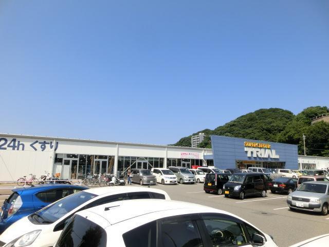 スーパー　ラ・ムー水巻店（スーパー）まで680m