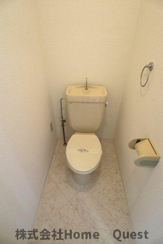 地下鉄谷町線 長原駅 徒歩12分 7階建 築32年のトイレ写真