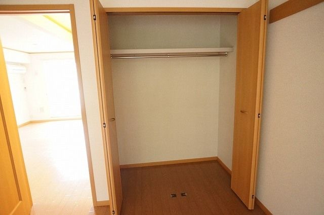収納　※別号室参考写真です