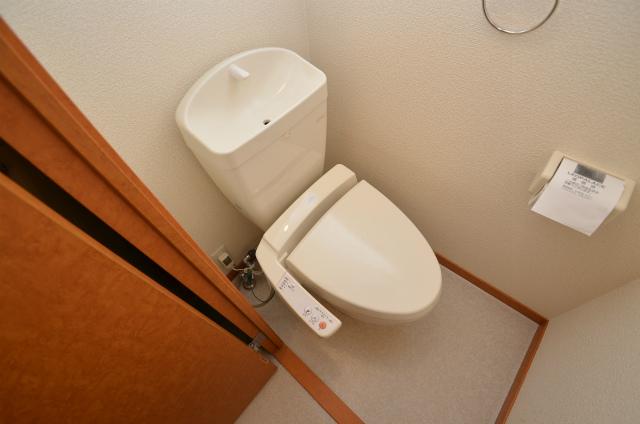 筑豊電気鉄道 筑豊中間駅 徒歩21分 2階建 築19年のトイレ写真