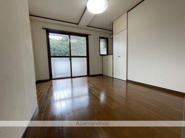 サンシャルムの居間写真