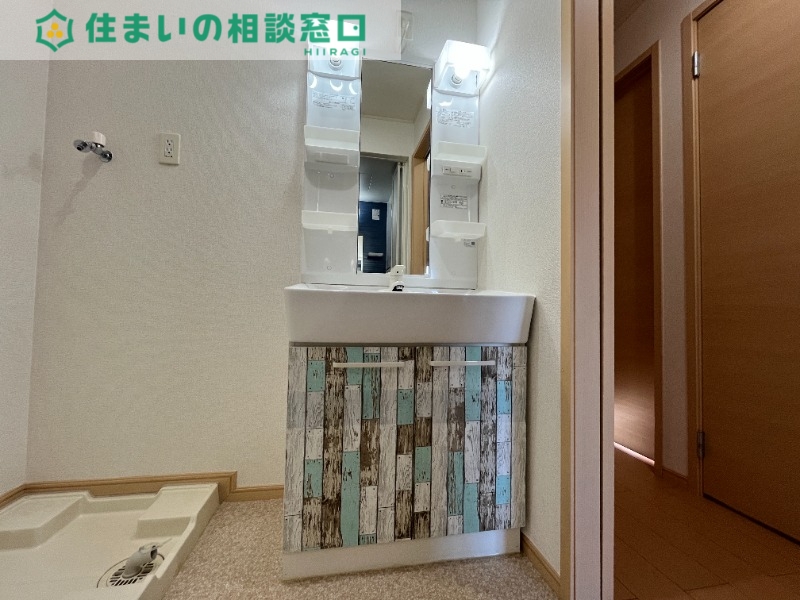 洗面設備　同型