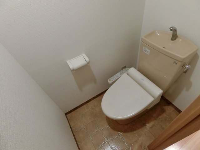 トイレ　別号室参考写真