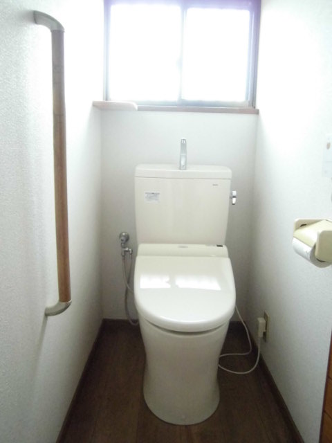 漆原借家のトイレ写真