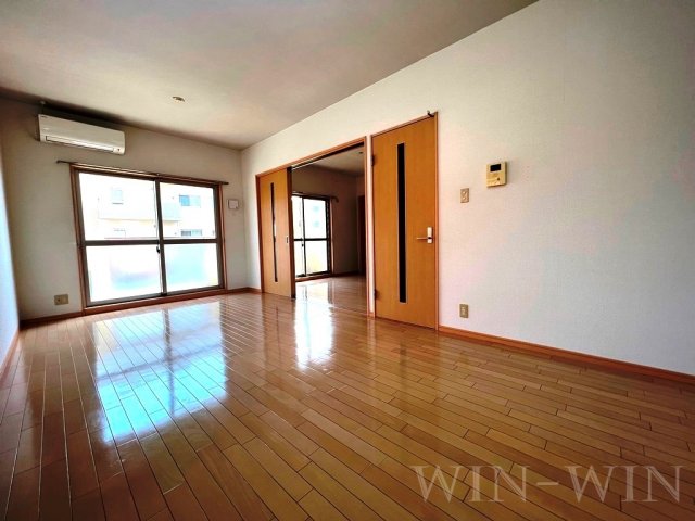 居室・リビング　イメージ（同建物内別部屋の写真です）