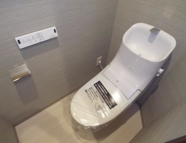 東京メトロ日比谷線 三ノ輪駅 徒歩6分 12階建 築10年のトイレ写真