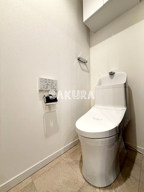 トイレ　落ち着いた色調のトイレです♪