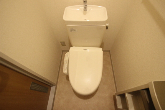 トイレ　※別部屋の写真です