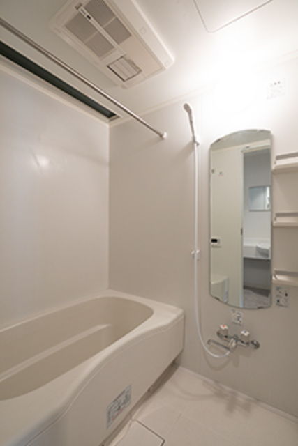 バス・シャワールーム　※写真は同タイプ住戸です。