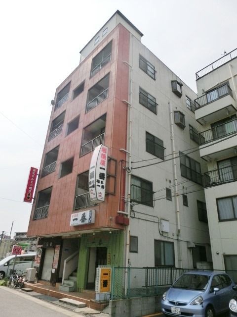 建物外観　お買物も便利な立地です