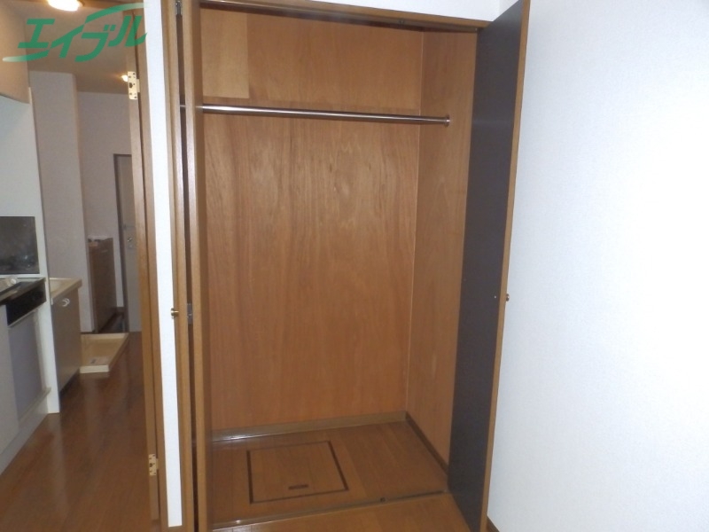 収納　同物件別室反転タイプ画像