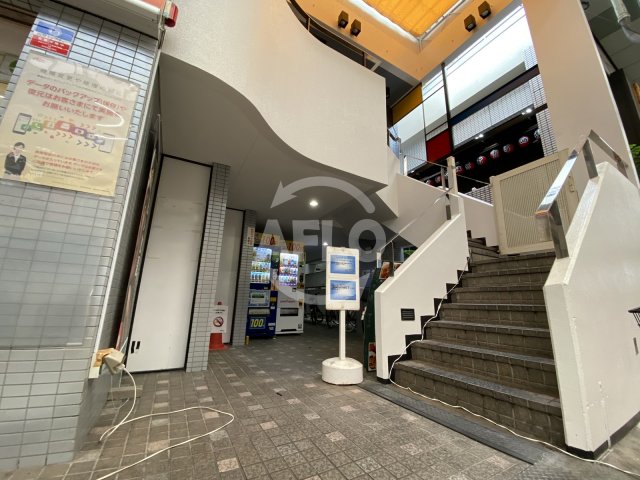 エントランス　メゾン天神橋　エントランス