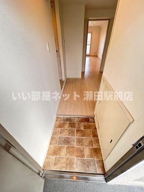 玄関　※同建物内の別室写真となります