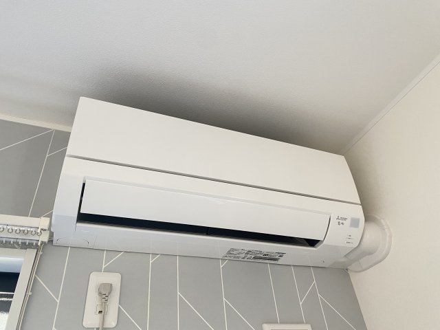 その他設備　室内にエアコンが設置されております。夏場は快適に生活して頂け