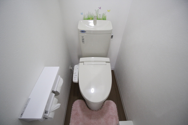 トイレ　共用部トイレです。