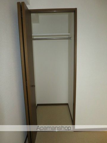 都営大江戸線 落合南長崎駅 徒歩8分 9階建 築32年の内装写真