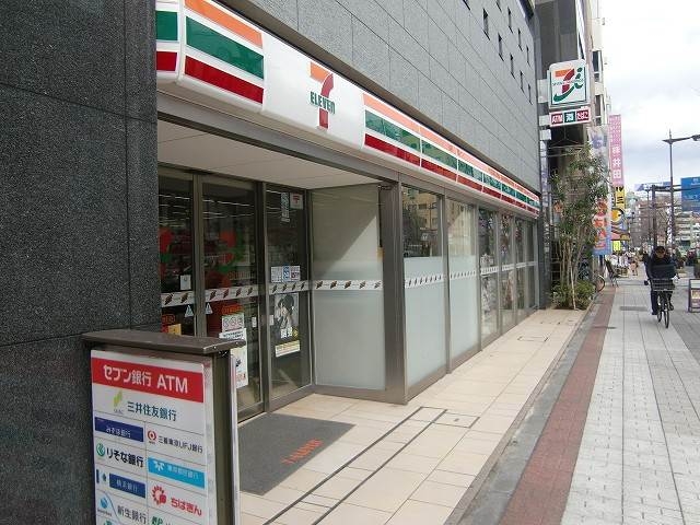 コンビニ　セブンイレブン日本橋小伝馬町店（コンビニ）まで39m