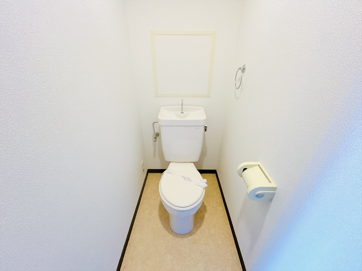 南海本線 泉大津駅 徒歩7分 4階建 築31年のトイレ写真