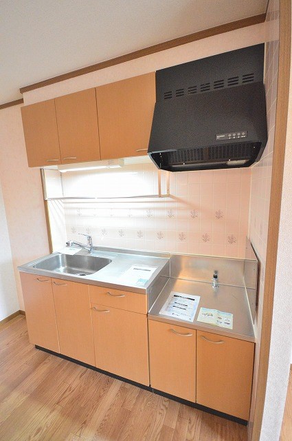 キッチン　同型参考写真の為、現況優先です。