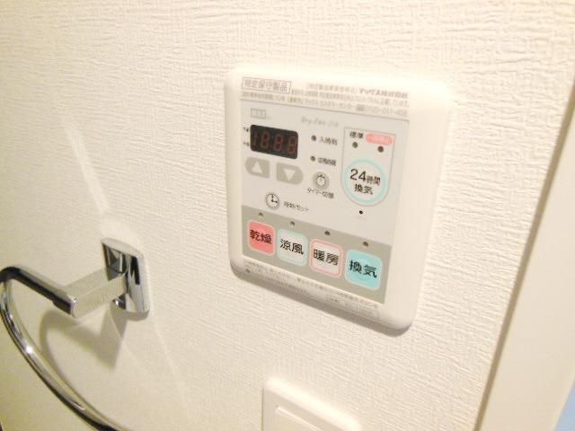 洗面設備　♪梅雨時の強い味方、浴室換気乾燥機♪