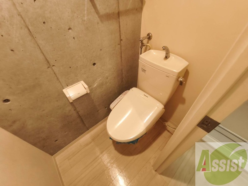 トイレ　トイレです。ウォシュレット付を探している方、おすすめです。