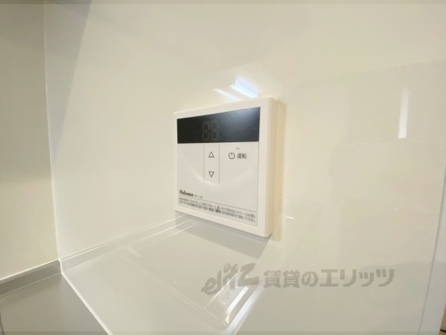 その他設備　給湯器リモコン
