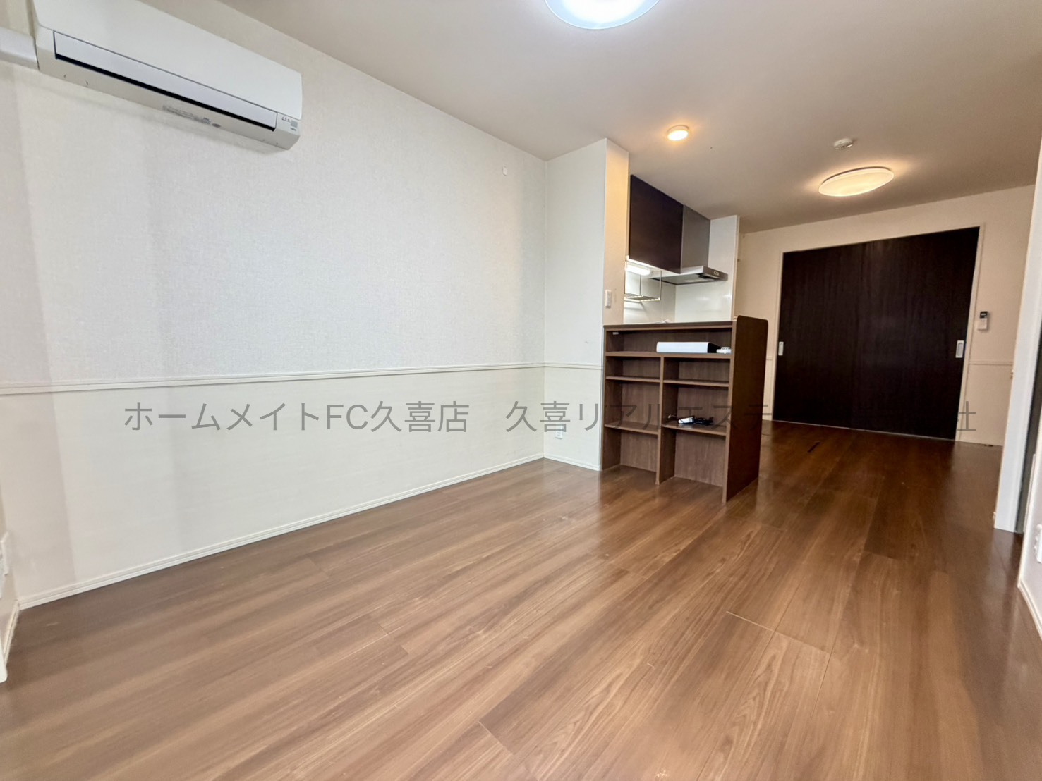 居室・リビング　同建物別号室