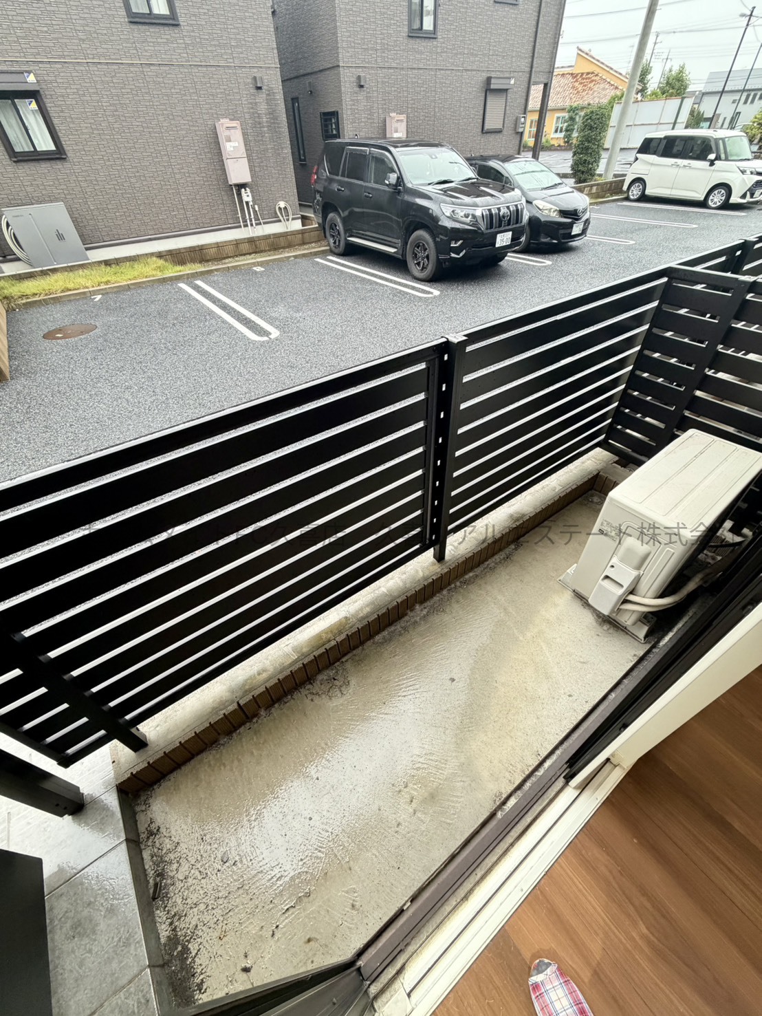 バルコニー　同建物別号室