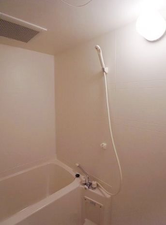 バス・シャワールーム　清潔感ある水回りです
